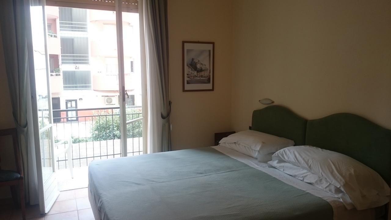 Hotel Pescetto Albenga Exterior foto